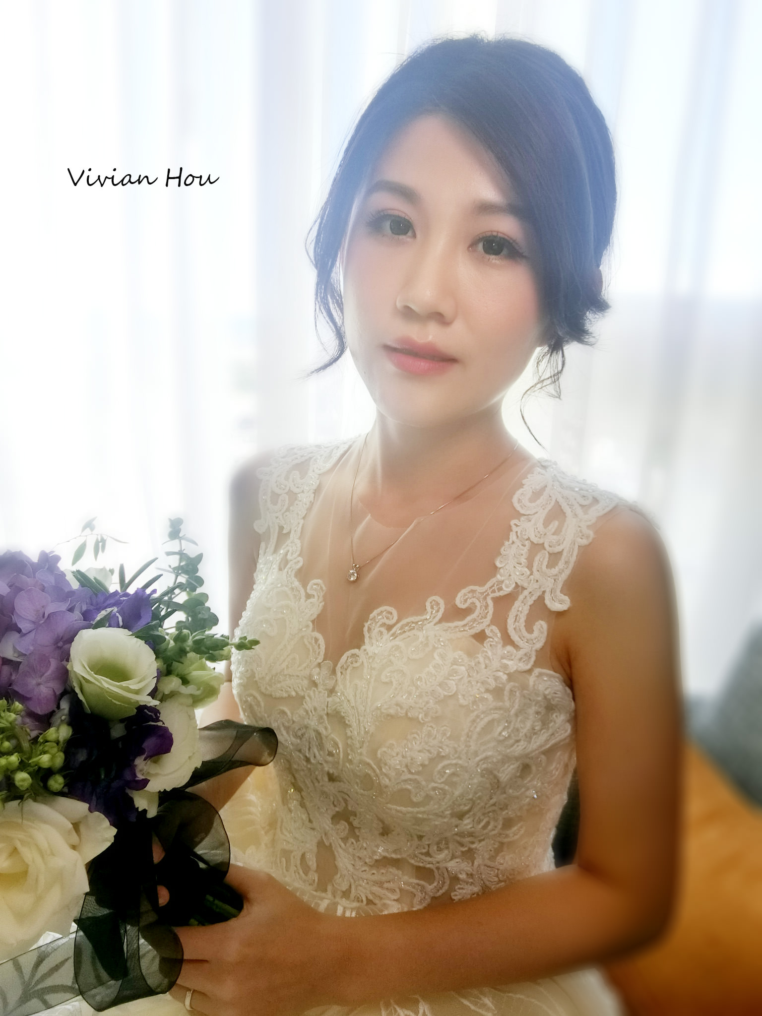 典雅、女人味、氣質的白紗婚宴造型 台北新秘